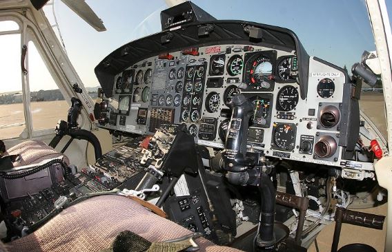 Bell 412EP cockpit