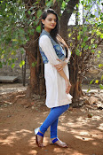 Nikitha Narayan new glam pics-thumbnail-16