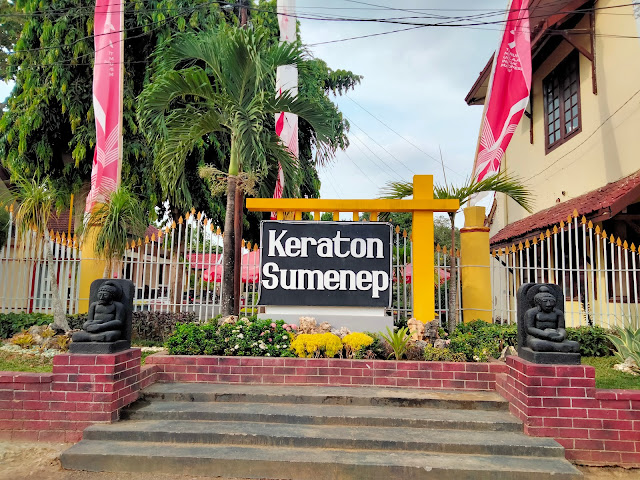 Suatu Hari di Museum Keraton Sumenep