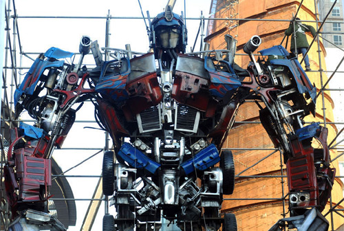 Patung Autobots Optimus Prime Tertinggi Di Dunia