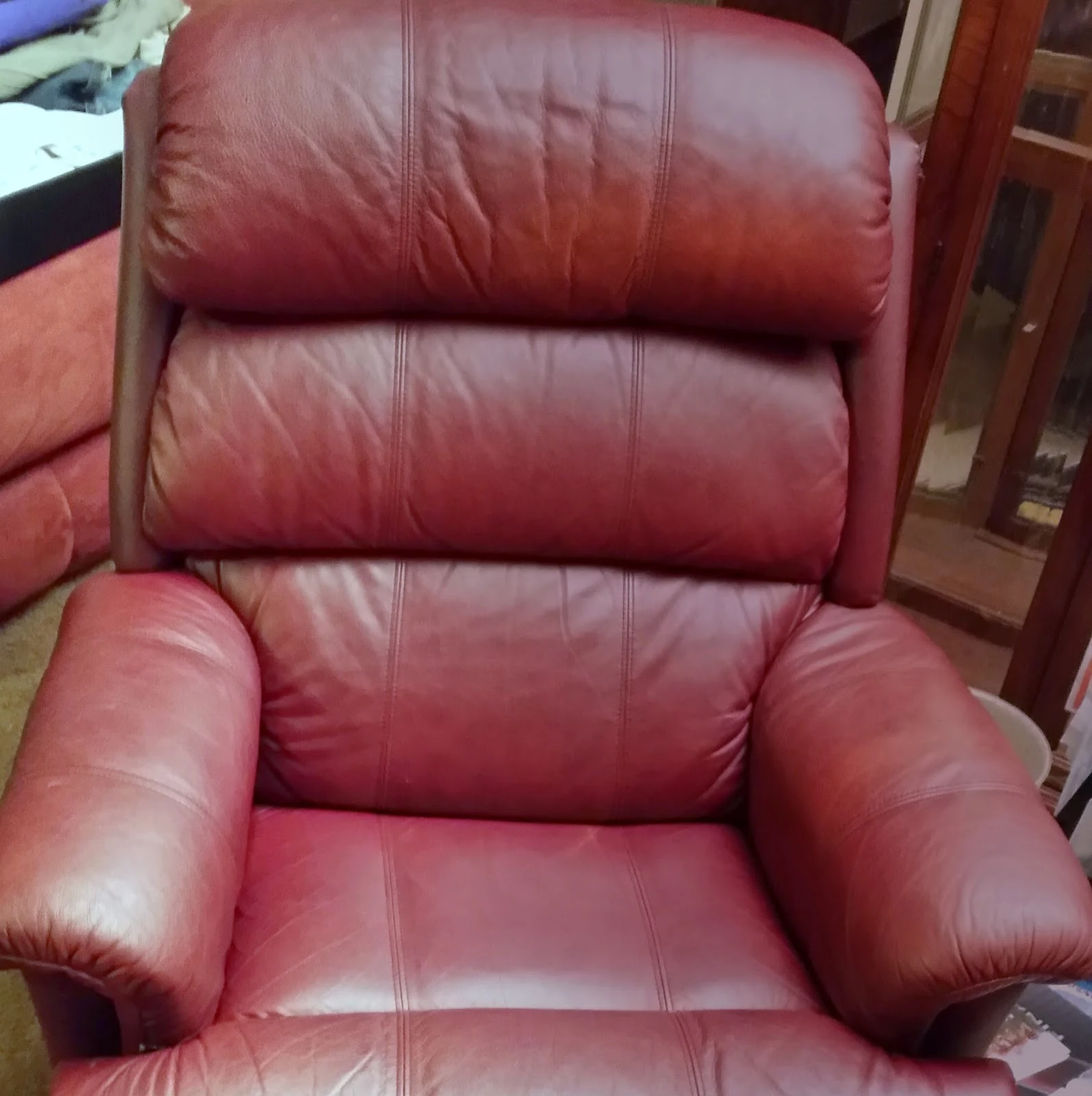 Red Leather Recliner Chair - $65 (Oklahoma City Craigslist Garage Sales)