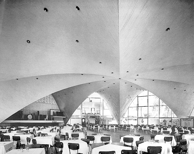 a 1961 modern restaurant in Mexico