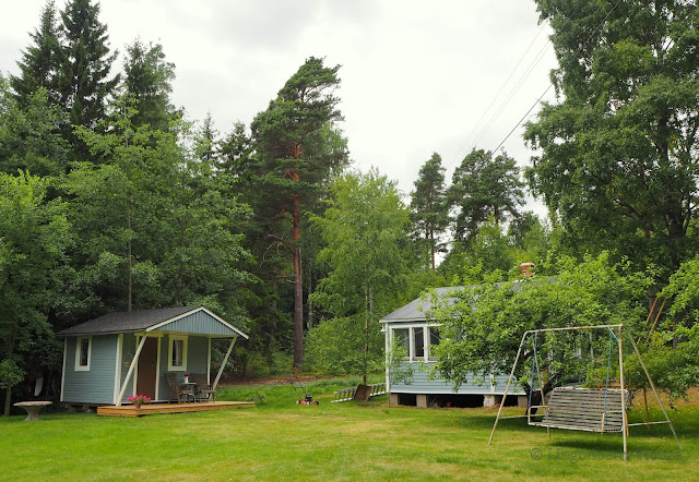 lingonberryhouse, leisure home, kesämökki, summer, kesä, maalaus, painting the huose