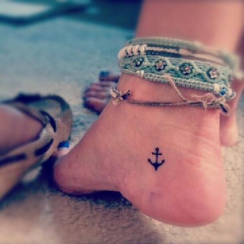 little+cute+anchor+Female+tattoo