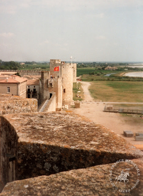 AIGUES-MORTES (30) - Les remparts médiévaux