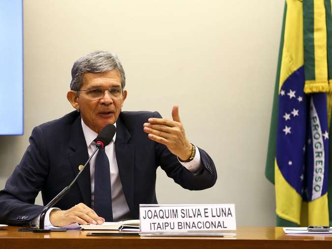 Bolsonaro coloca um general na presidência da Petrobras