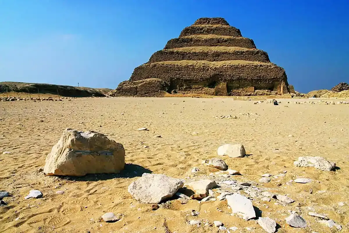 Ancient Egypt, Best sites in Egypt, Great Pyramids of Giza, Valley of the Kings, Karnak Temple, Abu Simbel Temples, Luxor Temple, Saqqara, Philae Temple, Egyptian Museum in Cairo, Must-see places in Egypt, Egypt travel guide, Historical sites in Egypt, Temples of Ancient Egypt, Egyptian pyramids, Historic Places Worth Exploring in Egypt, THE BEST Egypt Sights & Historical Landmarks to Visit