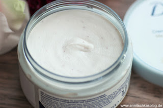 Review: Dove Creme-Dusch-Peeling mit Jojobawachsperlen - www.annistchkasblog.de