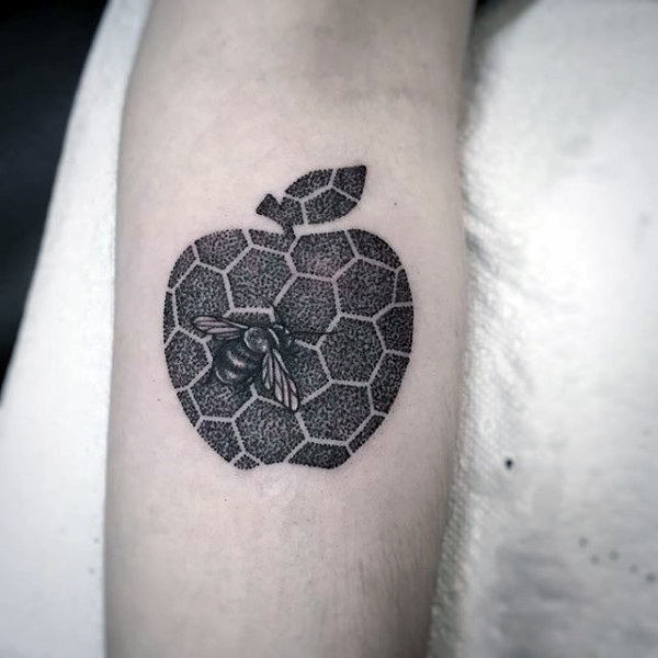 Tatuagem de maça - 22 ideias inspiradoras