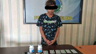 Beli Obat Terlarang Lewat Online Shop Lalu Diedarkan, Warga Pandeglang Ditangkap Polisi