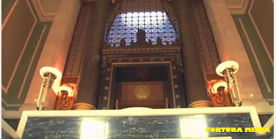 <img src=https://fazryan87.blogspot.com".jpg" alt="Beginilah Bentuk Bangunan Lodge -Temple Freemason di Washington DC. USA [2]?">