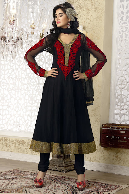 Scintillating Black Salwar Kameez