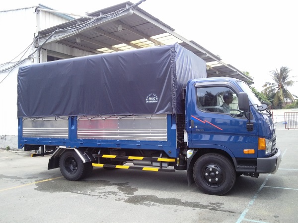 Hyundai HD65 thùng bạt