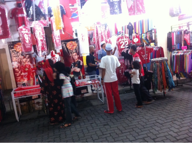 Pengalaman Pandangan Pasar  Malam  Wakaf Che Yeh