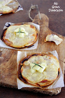  Mini Pizzas de Patatas con cebolla y Brie