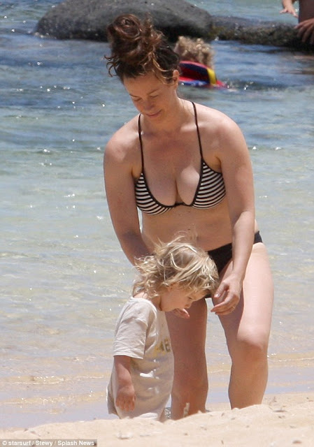 Alanis Morissette Hot Bikini Pictures,Sexy Body Images