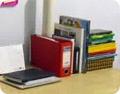 meja kerja dari kiri