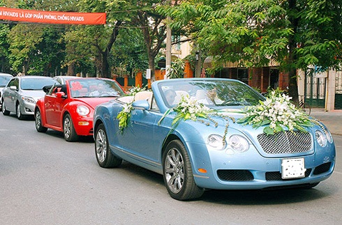 Xe cưới mui trần Bentley Continental GTC