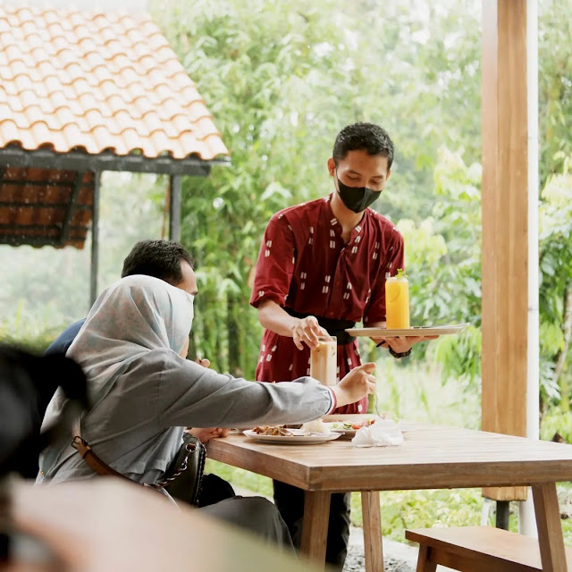 Lukisan Bumi Resto Jogja