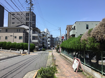 名古屋市 守山区 千種区 北区 東区 名東区 北名古屋市 春日井市 尾張旭市 ガラス 硝子 防犯 交換 網戸 サッシ 複層 ペアガラス グレチャン 浴室 ドア 戸車 浴室折戸 パネル ビート アクリル クレセント 割れ替え 割替 取り換え 取替 修理 ガラス屋 硝子屋 硝子工事