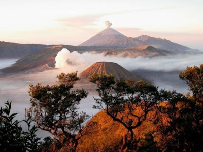 Gambar Pemandangan Alam Indonesia Bromo-Semeru