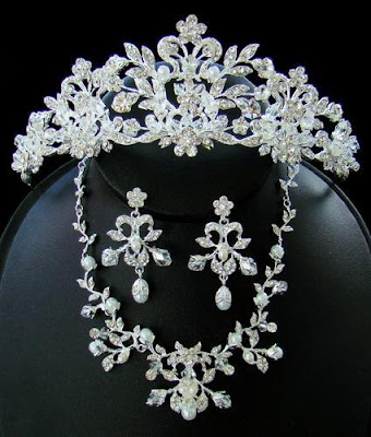 wedding headpiecesclass=bridal jewellery
