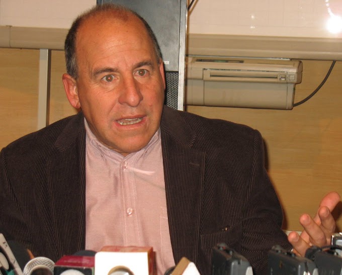 Ex ministro Tito Hoz de Vila muere tras accidente de tránsito en los Yungas