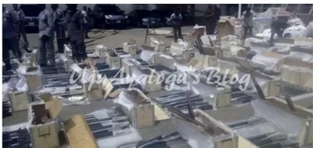 BREAKING: Customs seize 661 brand new rifles in Lagos (Photo)