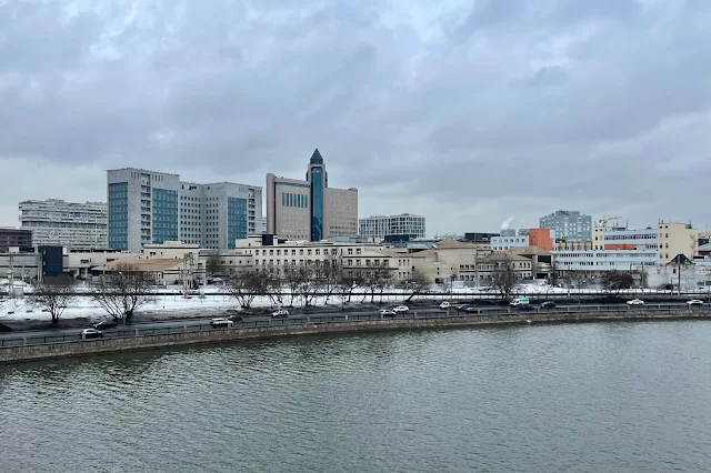 вид с Автозаводского моста, Даниловская набережная, Москва-река