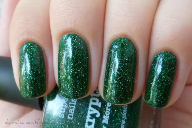 Picture polish Kryptonite