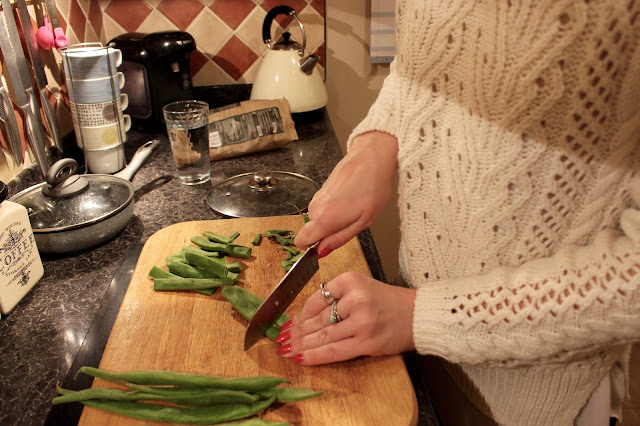 Cheats Pork Wellington with New Potatoes, Asparagus and Beans