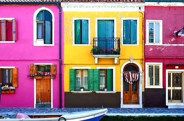 1.) Burano, Italy - Welcome To The 19 Most Charming Places On Earth. They’re Too Perfect To Be Real.