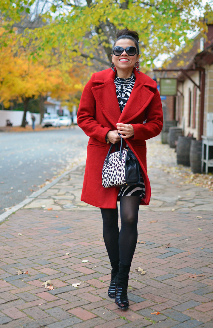 Red coat street style look