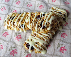 White Chocolate and Cranberry Granola Bars