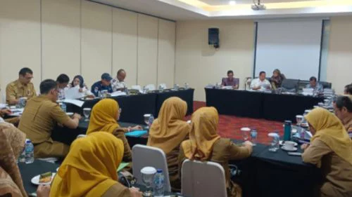 Pansus DPRD Kota Padang "Basitungkin" Bahas LKPj Walikota Padang Tahun 2022