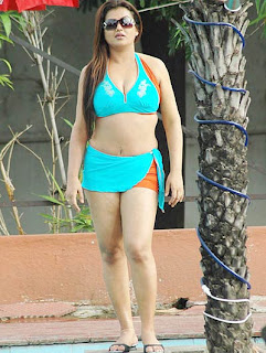 Tamil Actress Sona in Bikini Photos,Pictures