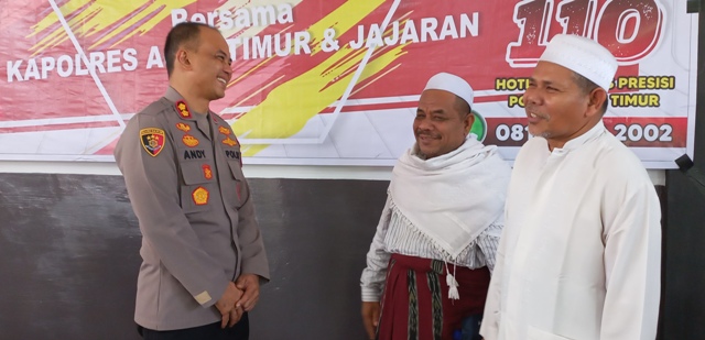 Sholawat Bergema saat Jum’at Curhat Kapolres Aceh Timur di Peureulak Barat