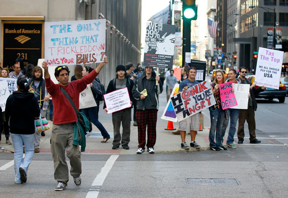 Se suman inmigrantes mexicanos a protestas de indignados en Chicago