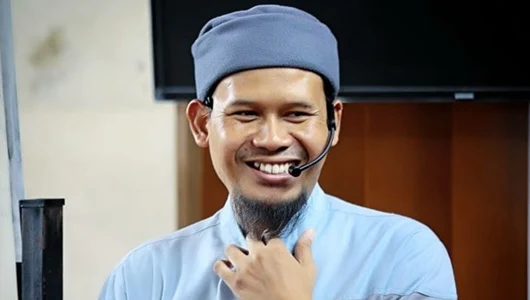 Polda Jabar Tangkap Ustaz Rahmat Baequni