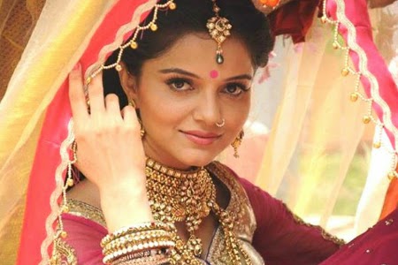 Rubina Dilaik HD wallpapers Free Download