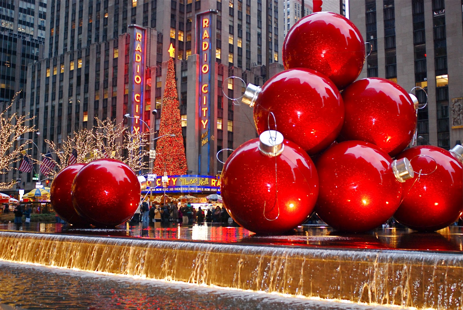 NYC ♥ NYC: Christmas Holiday Decorations on Sixth Avenue