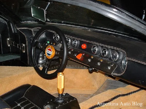 Interior Bessia Biscayne GT (el Ford GT40 argentino)