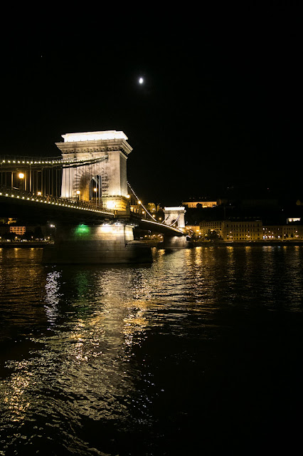 Budapest di notte-Ponte delle catene