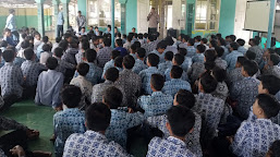 Polisi Berikan Penyuluhan Tentang Kenakalan Remaja Kepada Siswa SMPN 1 Gantar