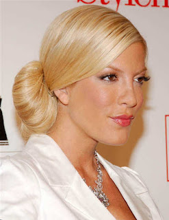 Tori Spelling Hairstyle Haircut Fashion - Female Celebrity Hairstyle Ideas