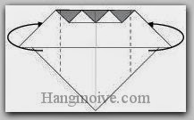 Bước 7: Gấp hai cạnh giấy về phía mặt đằng sau.