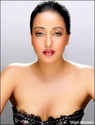 Hot & Sexy Bollywood Actresses Rima Sen's Pictures