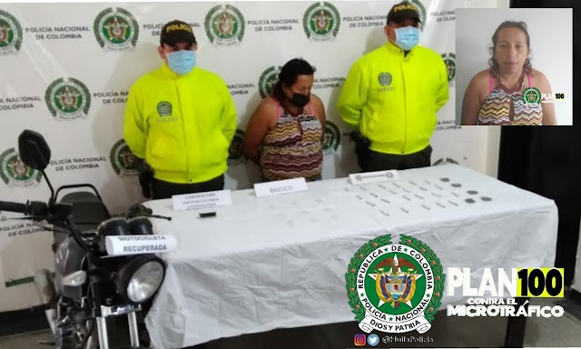 Esta mujer Vendía bazuco y marihuana en el barrio libertador en Pitalito, ademas tenia una moto reportada como robada.