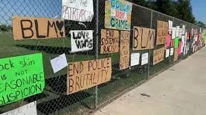 Man Tearing down BLM signs Confronted by Teens