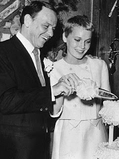 Mia Farrow and Frank Sinatra wedding - It's fashion, dahling!